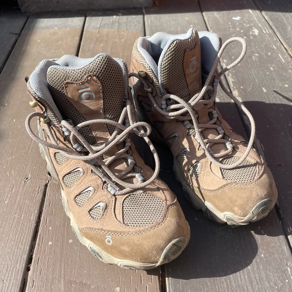 Oboz Sawtooth II Mid Waterproof Women’s size 8.5